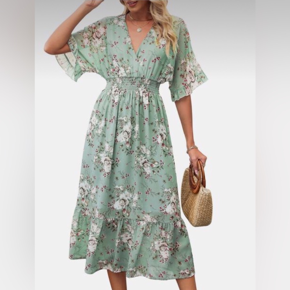Meetrendi floral dress